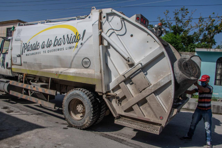 Camiones de limpieza no paran todo el día | Periodico Noreste